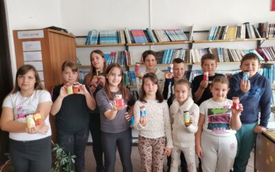 Učenici produženog boravka čestitaju Dan očeva